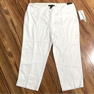 Zac & Rachel white slim crop pants, size 14. Like new.